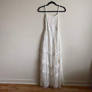 Lulu’s White Lace Backless Maxi Dress/Gown XS